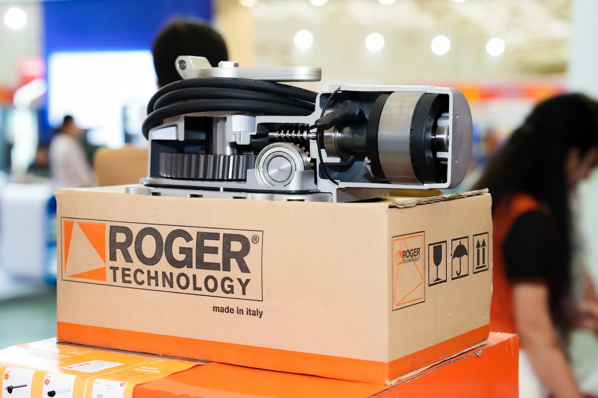 Động cơ không chổi than của cổng tự động Roger