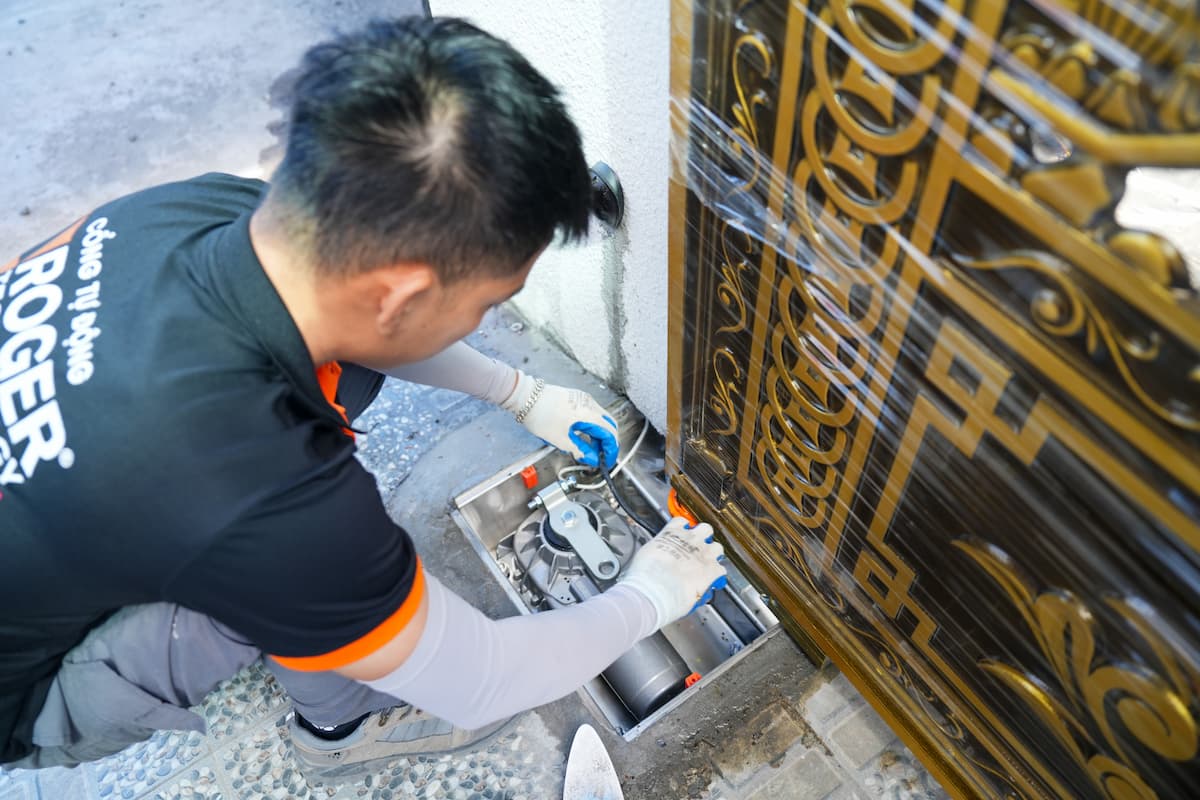 Cải tạo cổng cũ sang âm sàn giữ nguyên cánh cổng